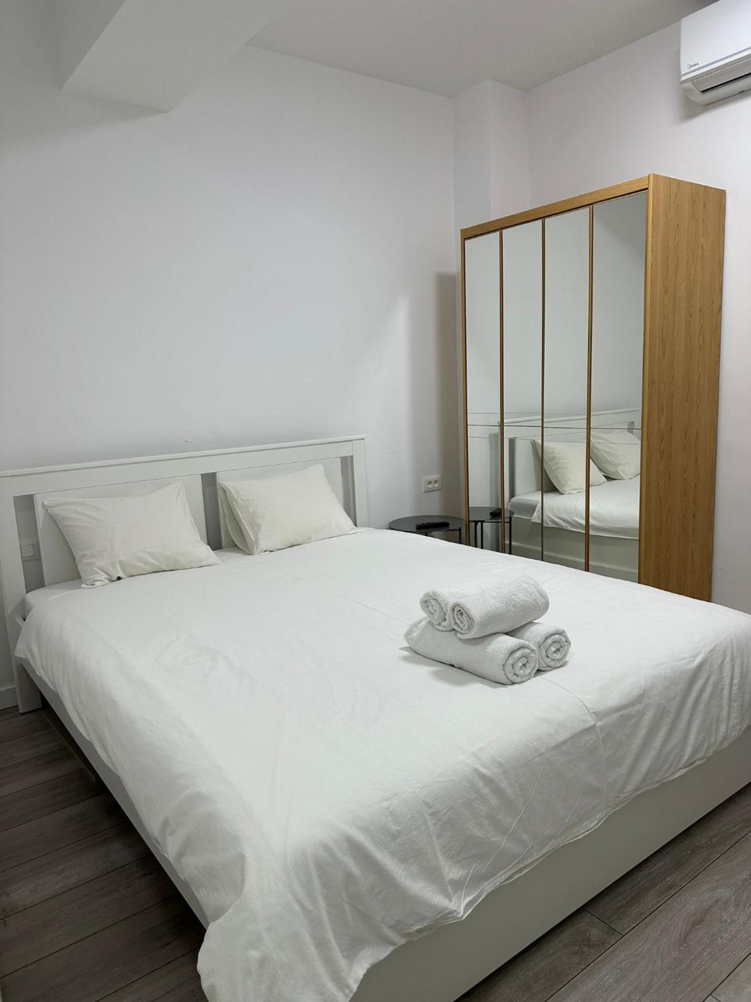 Catedral Apartment Bukarest Kültér fotó